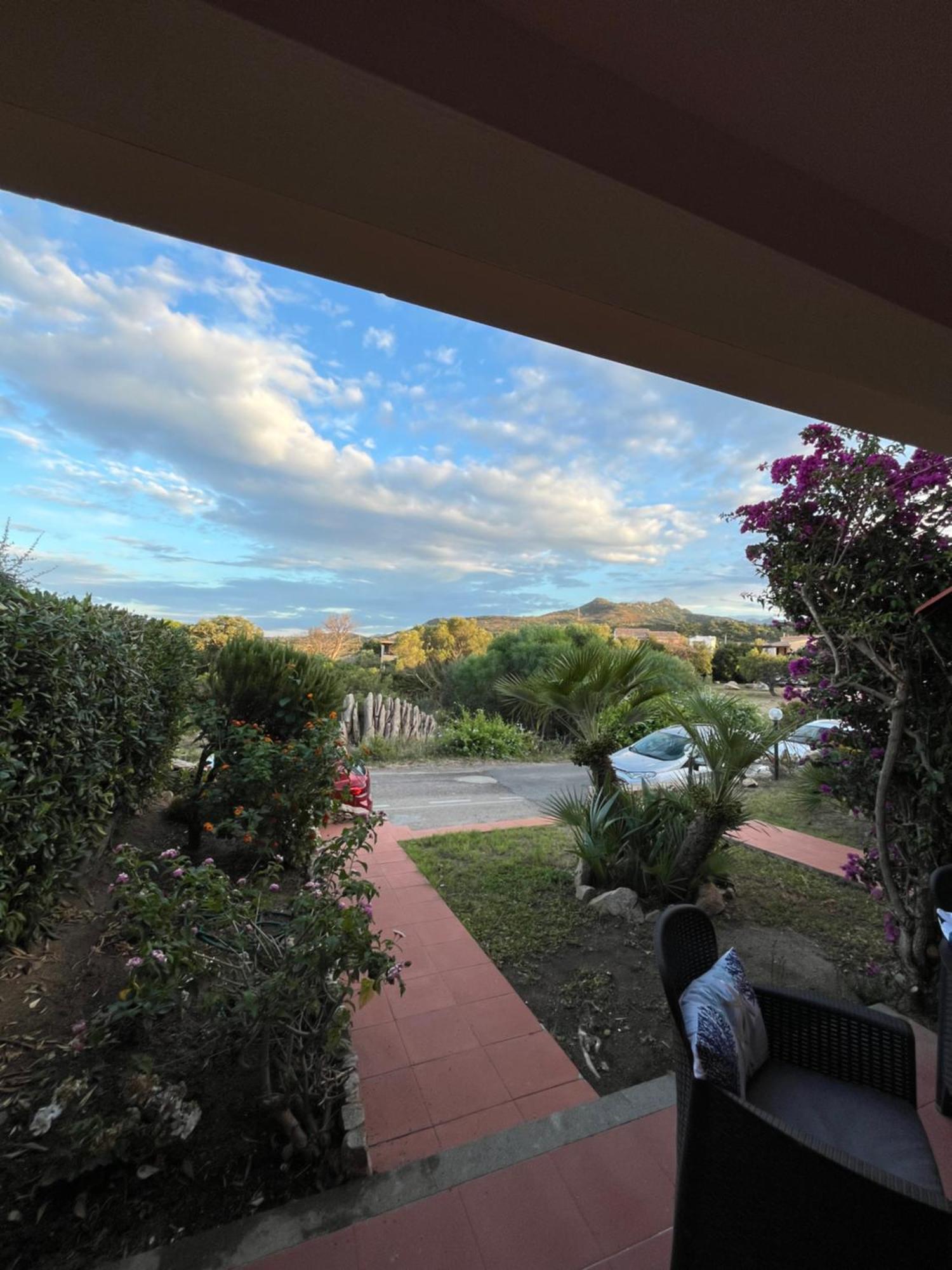 Casa Sviluppata Su Due Piani Con Doppia Veranda E Parcheggio Privato San Teodoro  Eksteriør billede